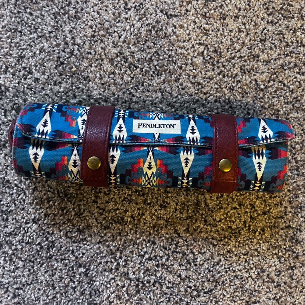 Pendleton Travel Backgammom Game with Leather Straps